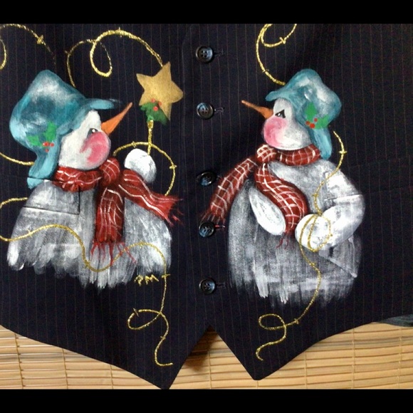 🎄Hand painted holiday vest, NWOT,  much dressier than most holiday wear - Picture 2 of 15